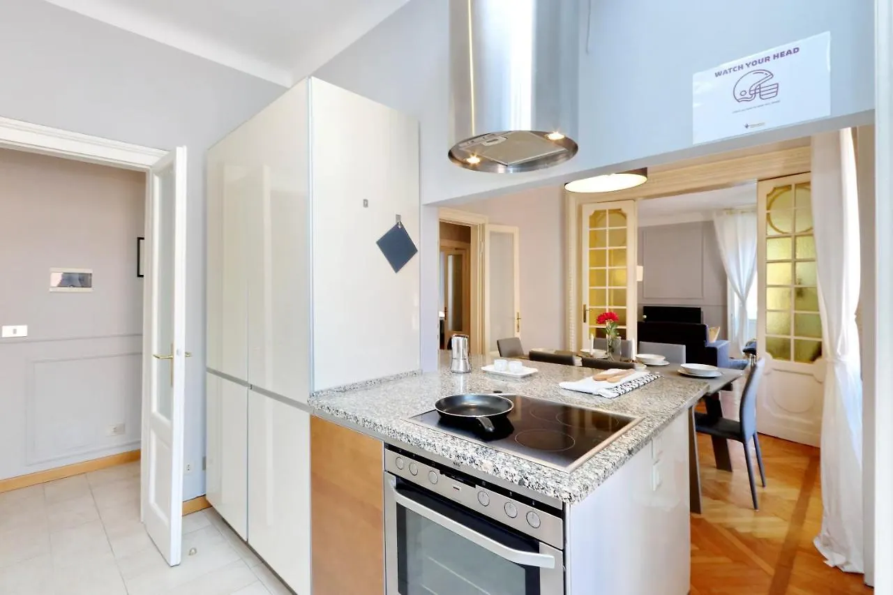 Ferienwohnung Altido Austere Elegance Mailand