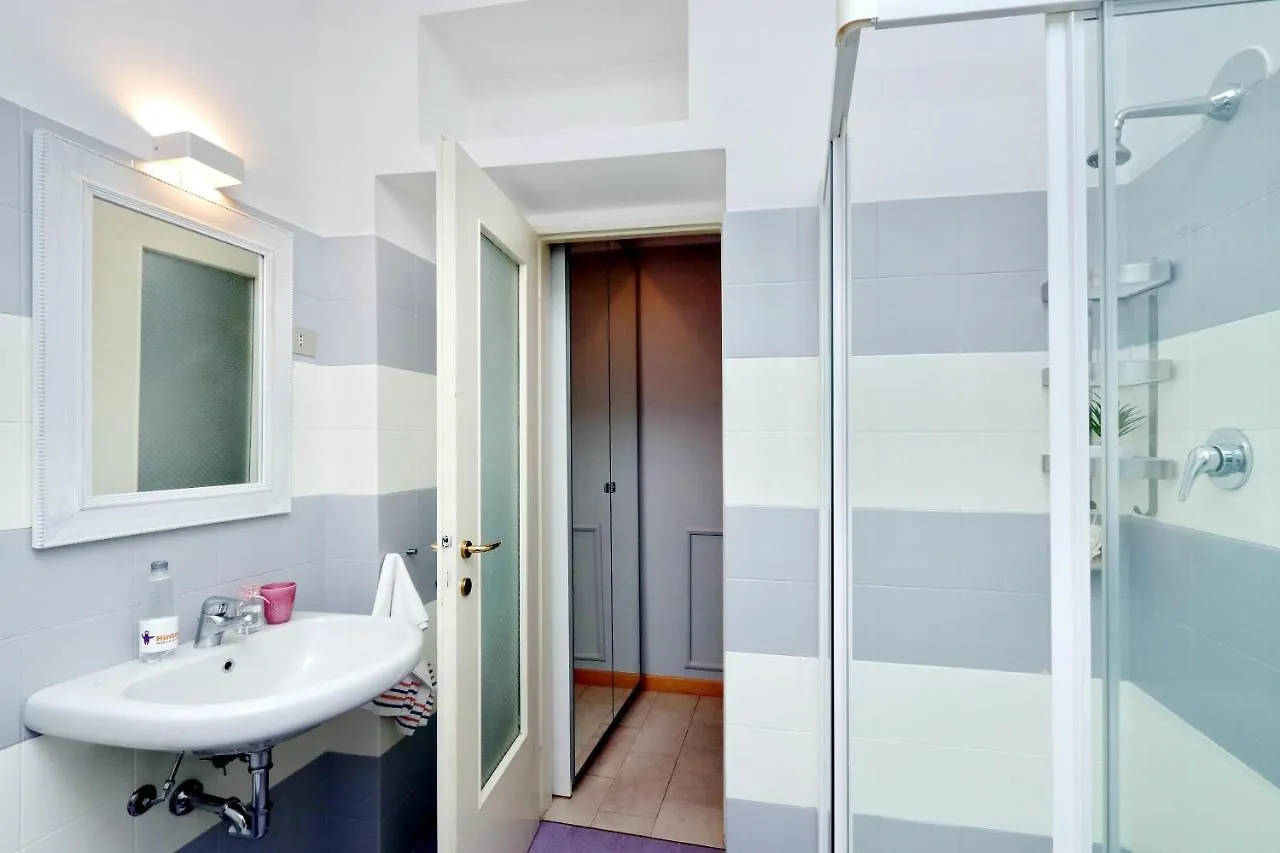 Ferienwohnung Altido Austere Elegance Mailand Italien